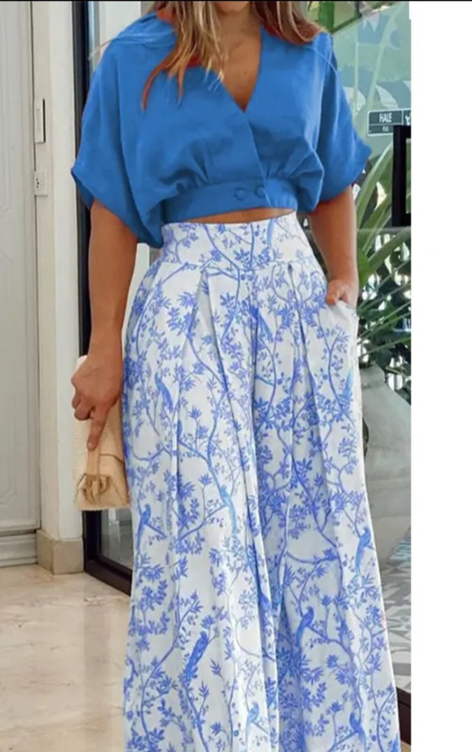 Trendy Blue Outfit for Women